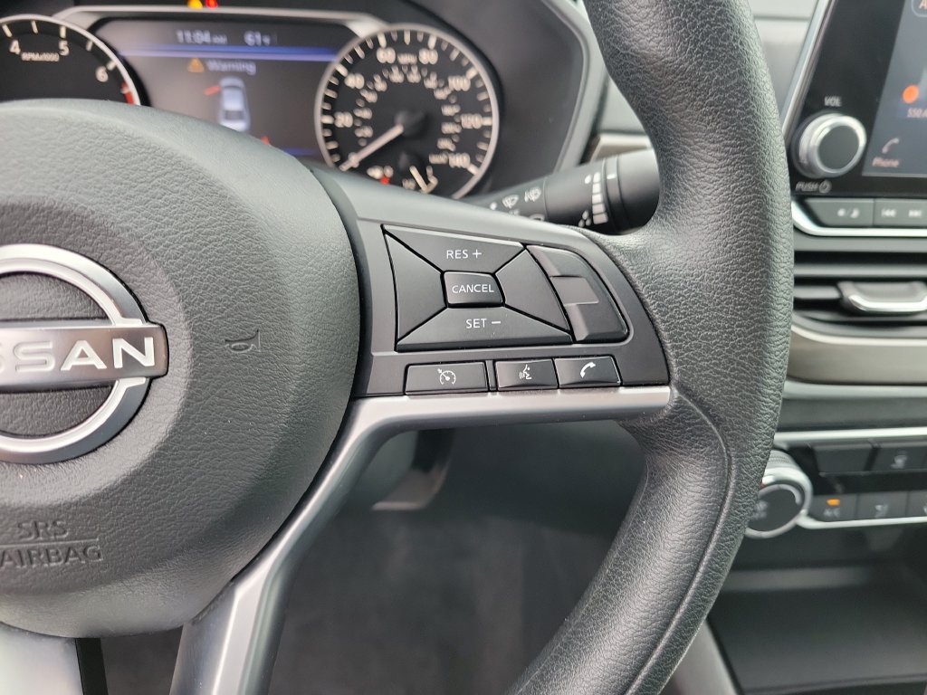 Used 2024 Nissan Altima 2.5 SV FWD image 23