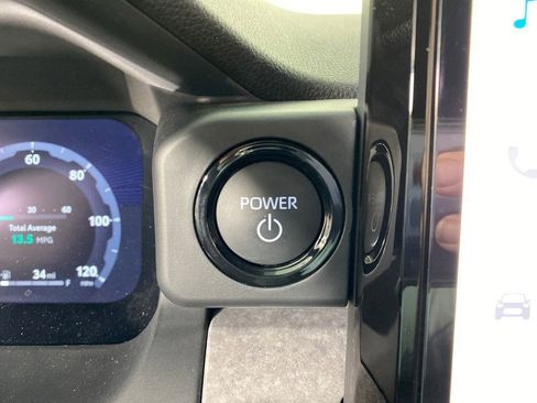 New 2025 Toyota Tacoma 4x4 Double Cab Hybrid image 15