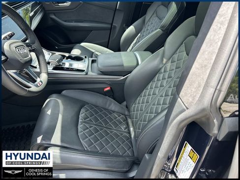 Used 2024 Audi SQ8 Prestige AWD/4WD image 18