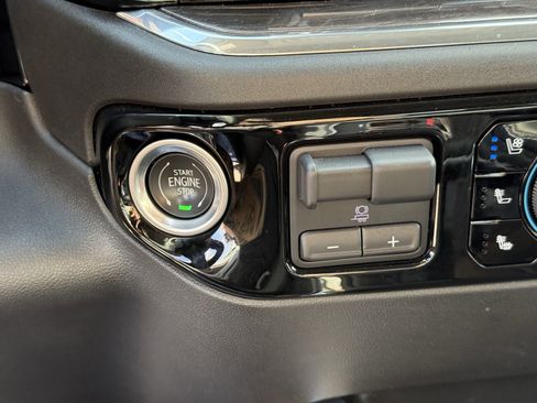 Used 2024 Chevrolet Silverado 1500 LTZ image 24