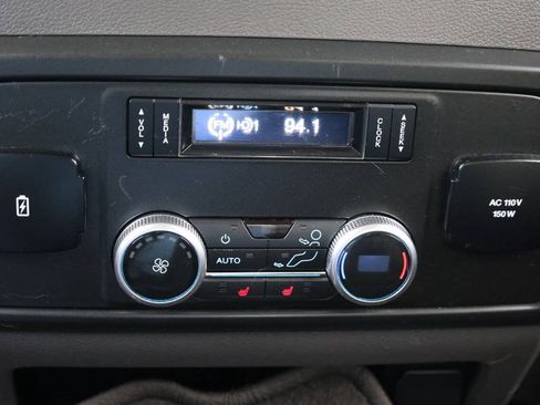Used 2019 Ford Expedition Limited w/ Equipment Group 302A AWD/4WD image 23