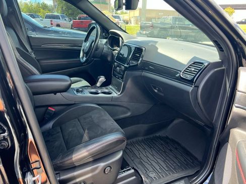 Used 2021 Jeep Grand Cherokee Trailhawk AWD/4WD image 9
