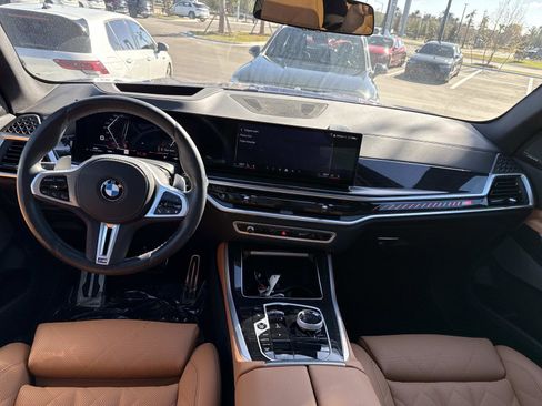 Used 2025 BMW X5 M60i image 18