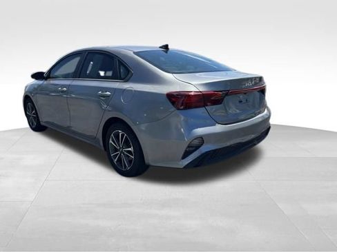 Certified 2024 Kia Forte LXS FWD image 6