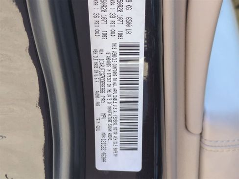 Used 2019 Jeep Grand Cherokee Overland image 37