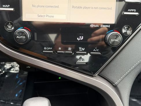 Used 2020 Toyota Camry XSE AWD/4WD image 23
