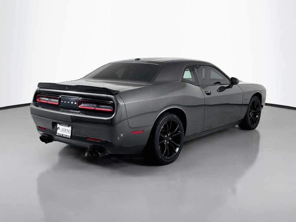 Used 2016 Dodge Challenger R/T w/ Driver Convenience Group RWD image 6
