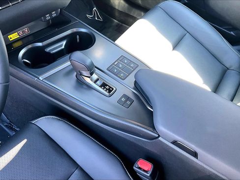 Used 2025 Lexus UX 300h FWD w/ Accessory Package (Z1) image 17