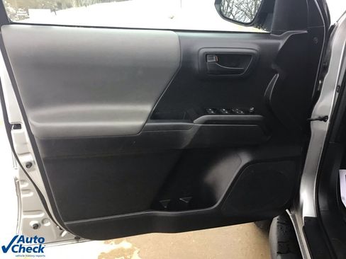 Used 2023 Toyota Tacoma SR image 22