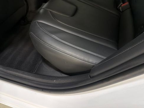 Used 2024 Hyundai Elantra Limited FWD image 22