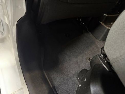 Used 2024 Jeep Wrangler Unlimited Sahara w/ Technology Group AWD/4WD image 16