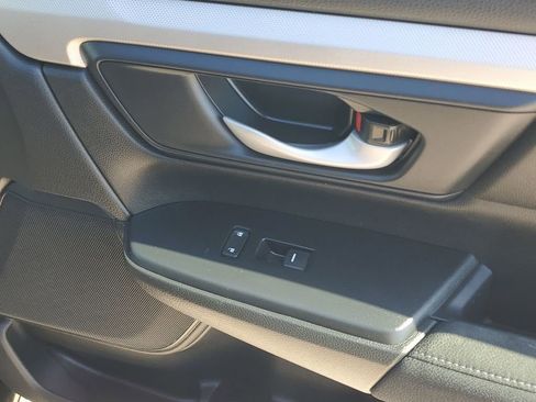 Used 2019 Honda CR-V LX image 45