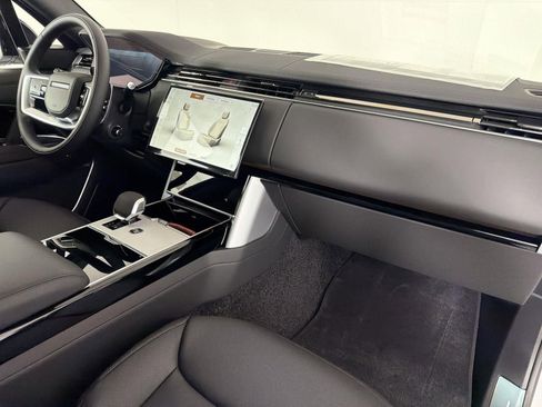 New 2026 Land Rover Range Rover Long Wheelbase SE image 34