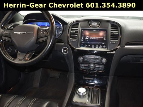 Used 2021 Chrysler 300 S image 29