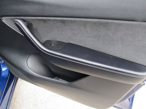 Used 2021 Tesla Model Y Performance AWD/4WD image 28
