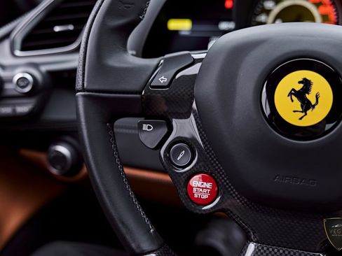 Used 2018 Ferrari 488 GTB RWD image 60