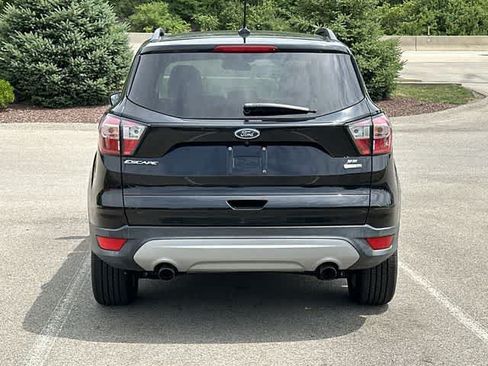 Used 2018 Ford Escape SE w/ SE Sync 3 Package AWD/4WD image 4