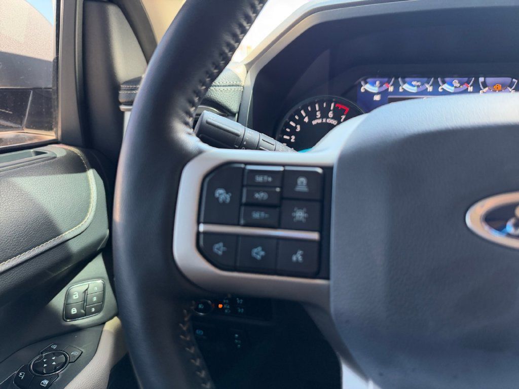 Used 2024 Ford Expedition XLT RWD image 22