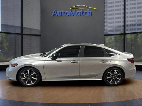 Used 2025 Honda Civic Sport Touring image 6