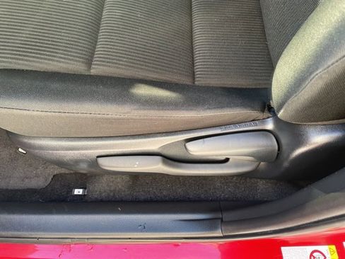 Used 2017 Toyota RAV4 LE image 12