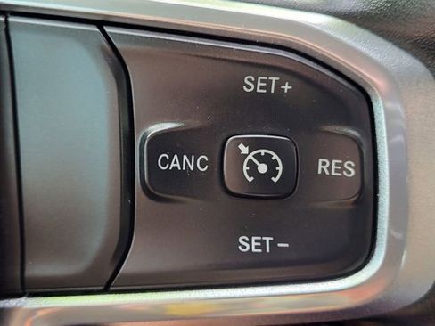 Used 2024 RAM 2500 Laramie image 12