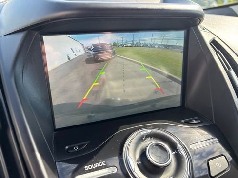 Used 2019 Ford Escape Titanium AWD/4WD image 24