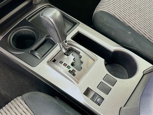 Used 2015 Toyota 4Runner SR5 image 17