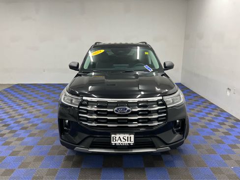 Used 2025 Ford Explorer Active w/ Active Comfort Package image 11