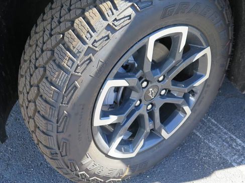 New 2026 Chevrolet Equinox ACTIV image 16