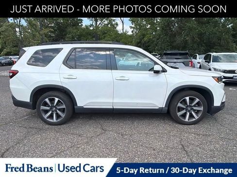 Used 2024 Honda Pilot Elite image 9