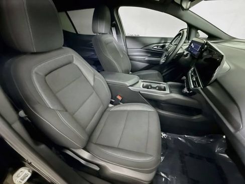 Used 2026 Chevrolet Equinox EV LT w/ Comfort Package FWD image 27