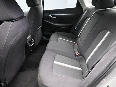 Used 2022 Hyundai Sonata SEL w/ Convenience Package FWD image 12