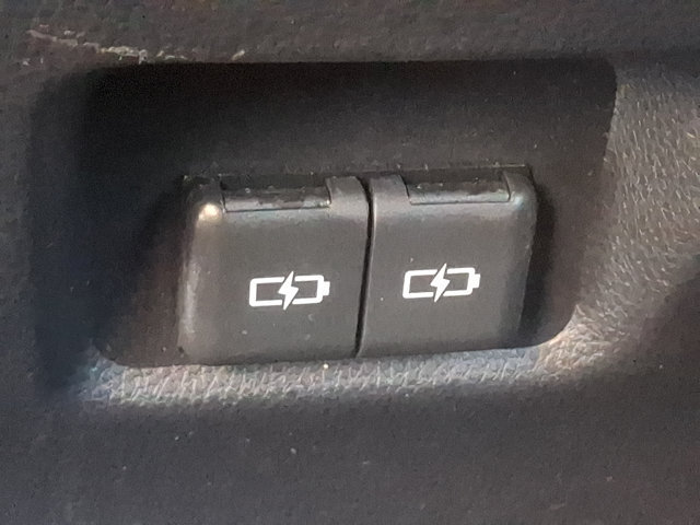 Used 2025 Toyota RAV4 XLE AWD/4WD image 11