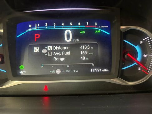 Used 2019 Honda Pilot Touring image 11