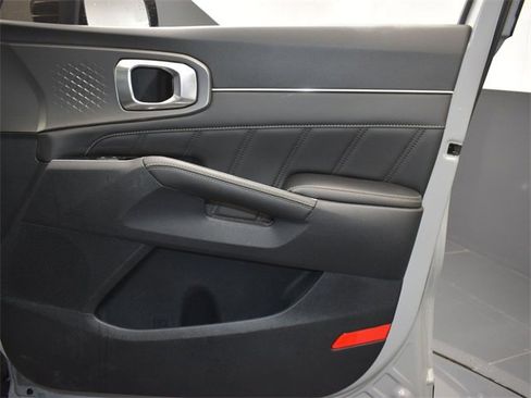 Certified 2023 Kia Sorento SX image 14