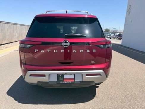 Used 2023 Nissan Pathfinder SL FWD image 7