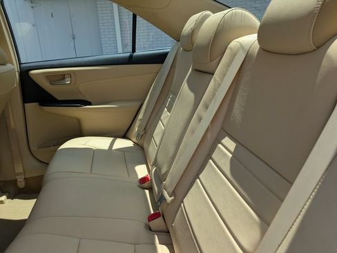 Used 2017 Toyota Camry XLE w/ Moonroof Package FWD image 14