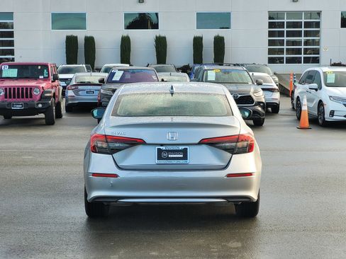 Used 2023 Honda Civic EX image 5