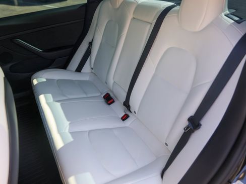 Used 2023 Tesla Model 3 Performance image 21