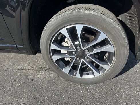 Used 2023 Jeep Grand Cherokee Overland image 7