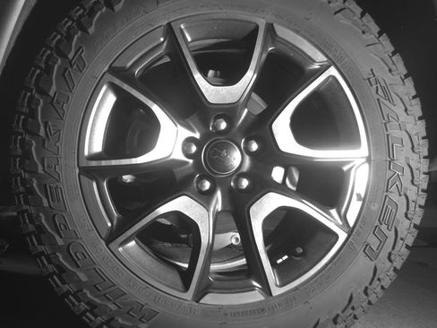 Used 2025 Jeep Compass Trailhawk image 14