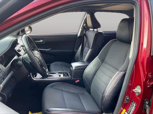 Used 2017 Toyota Camry SE FWD image 7