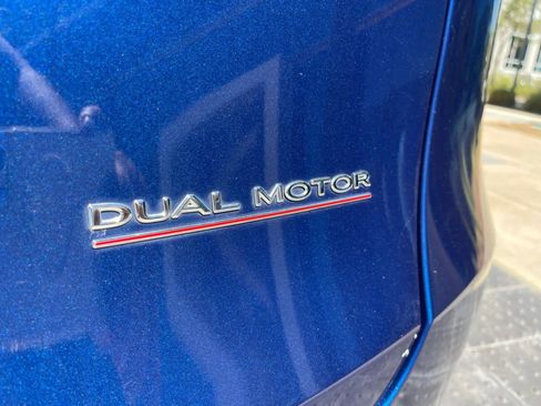 Used 2023 Tesla Model Y Performance AWD/4WD image 37