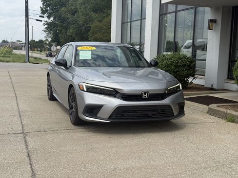 Used 2023 Honda Civic Sport image 15