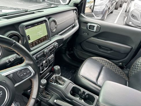 Used 2021 Jeep Gladiator Overland image 25