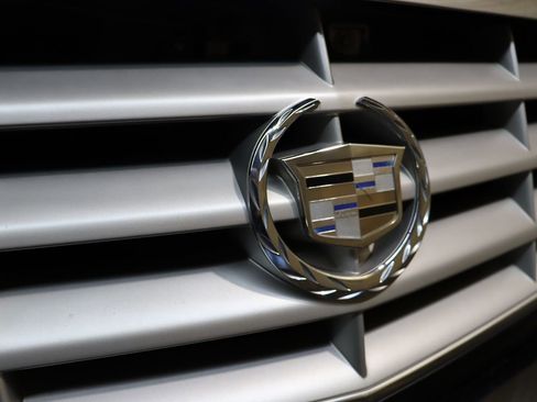 Used 2005 Cadillac Escalade ESV Platinum image 13