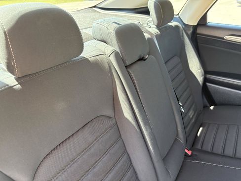 Used 2019 Ford Fusion SE FWD image 47