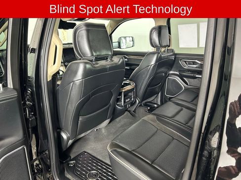 Used 2020 RAM 1500 Laramie AWD/4WD image 15