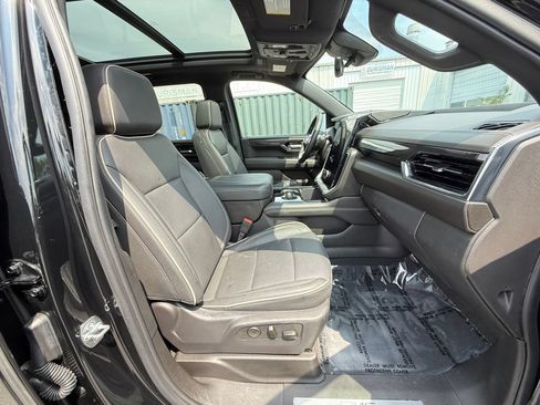 Used 2025 GMC Yukon Elevation w/ Technology Package AWD/4WD image 28