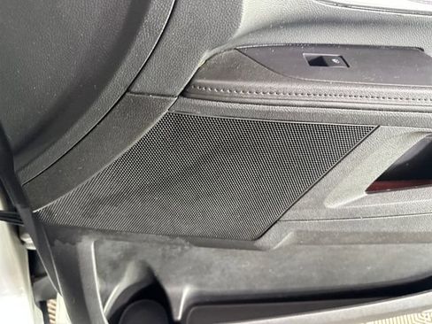 Used 2017 Chevrolet Equinox LT w/ Convenience Package image 28